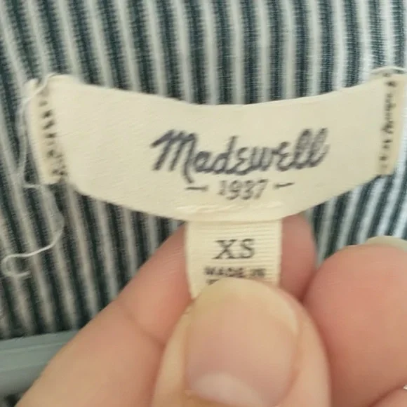 ❤️Madewell Blue & White Striped Luster Vneckline Top Shirt Size XSmall - Picture 4 of 8